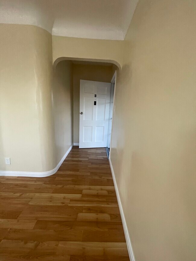 Entry - 6928 Benson St Apartments Unit B