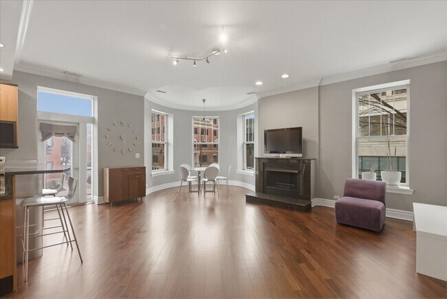 Photo - 36 S Ashland Ave Unit 202