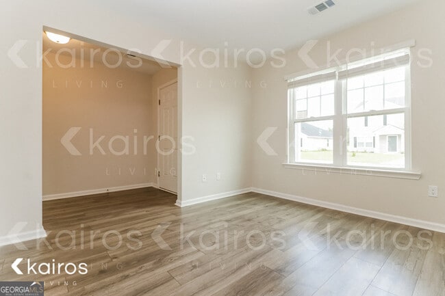 Photo - 22 Red Oak Dr.