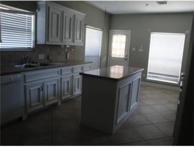 Photo - 1803 Ripple Creek Dr
