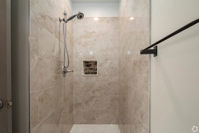 2 bed 2 bath - 1780 sqft