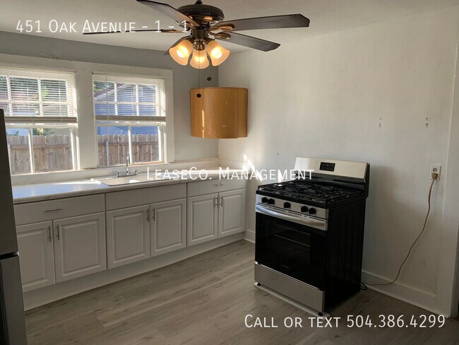 Photo - 451 Oak Ave