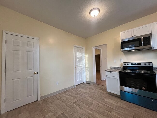 Photo - 595 Park St Unidad Lower