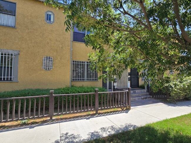 Building - 3454 West Blvd Apartments Unit 3454 WEST BLVD