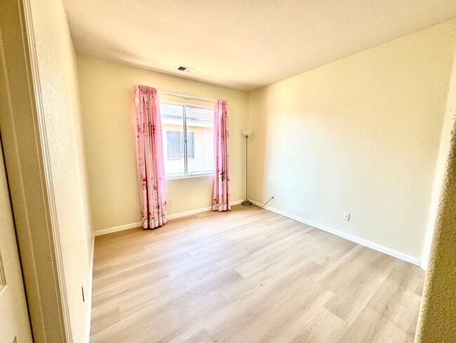 Building Photo - 4030 Bouquet Park Ln