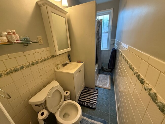 Photo - 1911 Jane St Unit 2