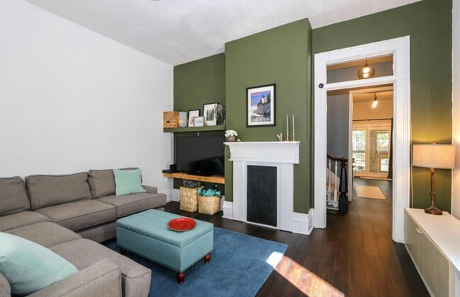 Photo - 223 Congress Ave