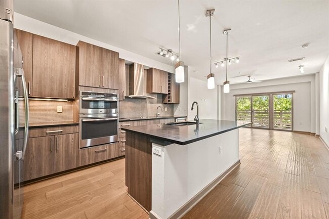 Building Photo - 3600 S Lamar Blvd Unit 213 Rental