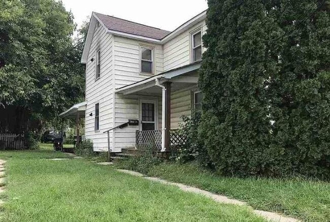 Photo - 620 1/2 W Cottonwood St-620.5