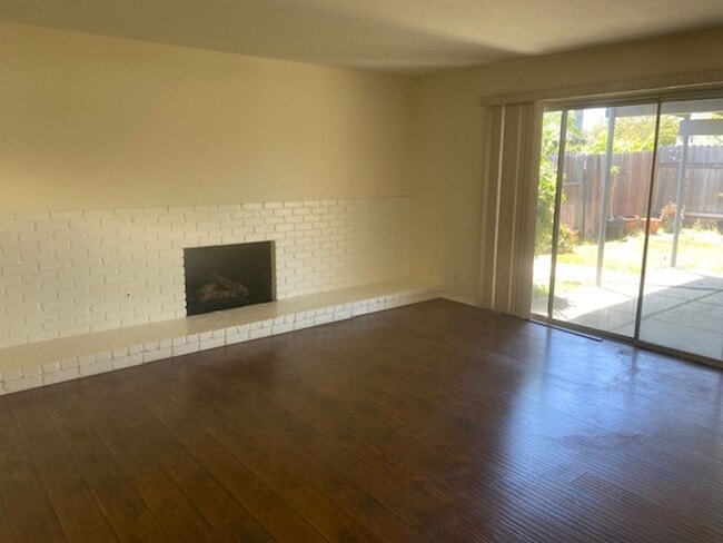 Photo - 4 bedroom Camarillo home