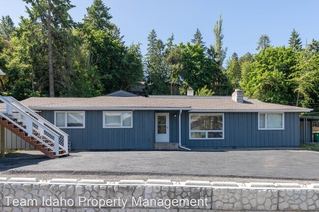 5 br, 2 bath House - 1118 King Road - 5 br, 2 bath House - 1118 King Road