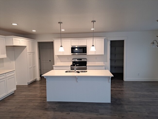 Photo - 4050 W 1470 N