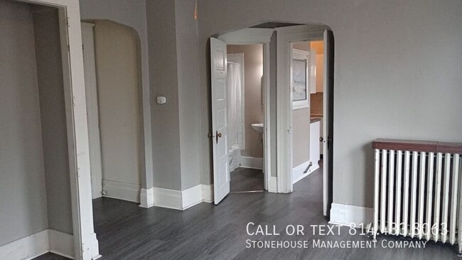 Photo - 440 W 10th St Unit 5