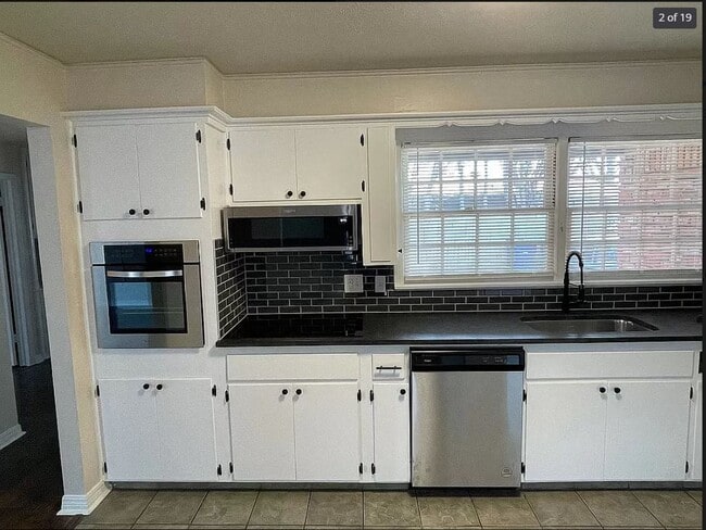 Photo - 9404 Mahler Pl