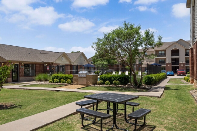 Tinker on Forty8 apartments — community photo