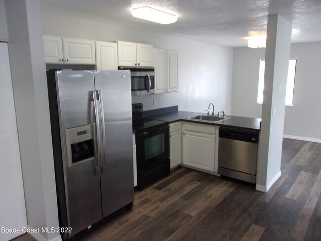 Photo - 1050 N Fiske Blvd