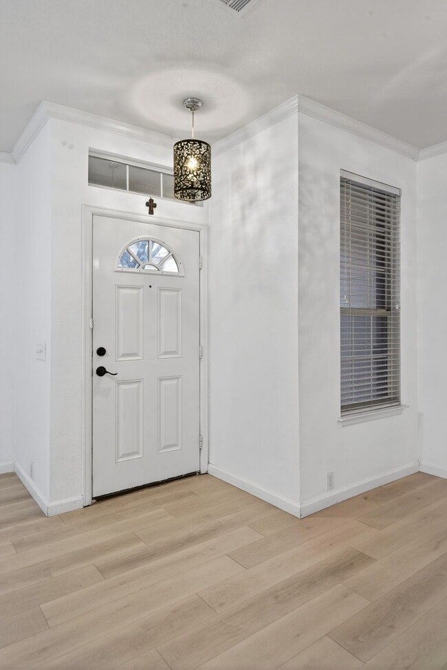 Photo - 2642 Grayson Way