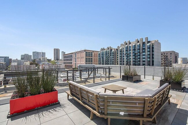 Photo - 719 Larkin St Unidad 301