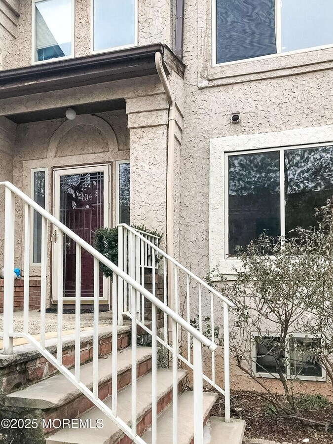 Photo - 404 N Lafayette Rd