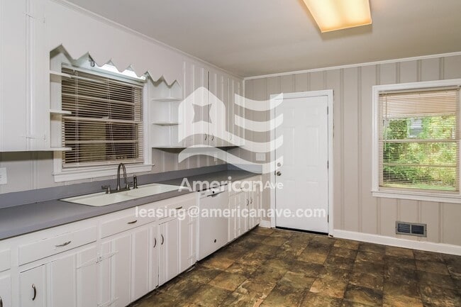 Photo - 1506 Cedar Terrace