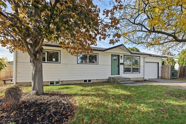 Photo - 2020 W Bedford Dr