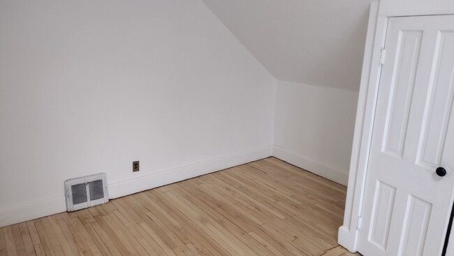 Photo - 1319 Winnebago Ave