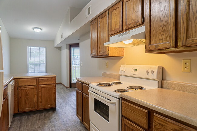 Marblehead - Kitchen - Oxford Place Apartments