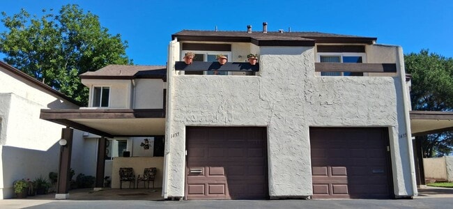 Photo - 1437 Robin Ln