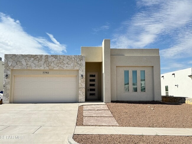 Building Photo - 7792 Enchanted Pk Dr Rental