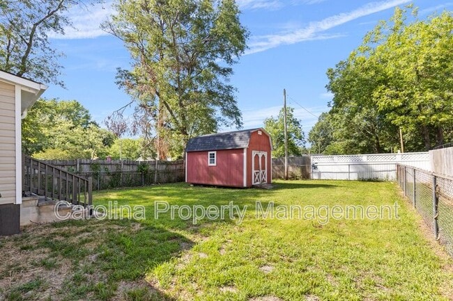 Photo - 660 Chestnut St