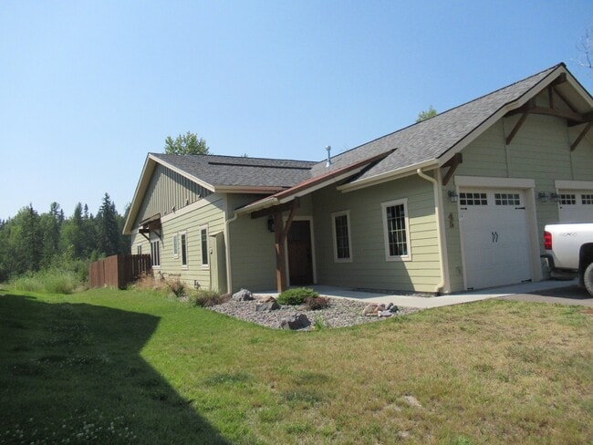 2 Bed 2 Bath Great Northern Condo - 2 Bed 2 Bath Great Northern Condo