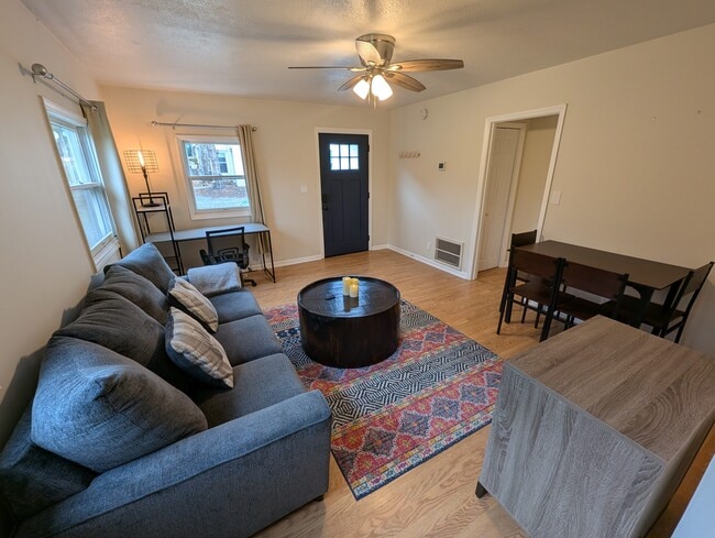 Photo - 5-25 Woodrow Ave