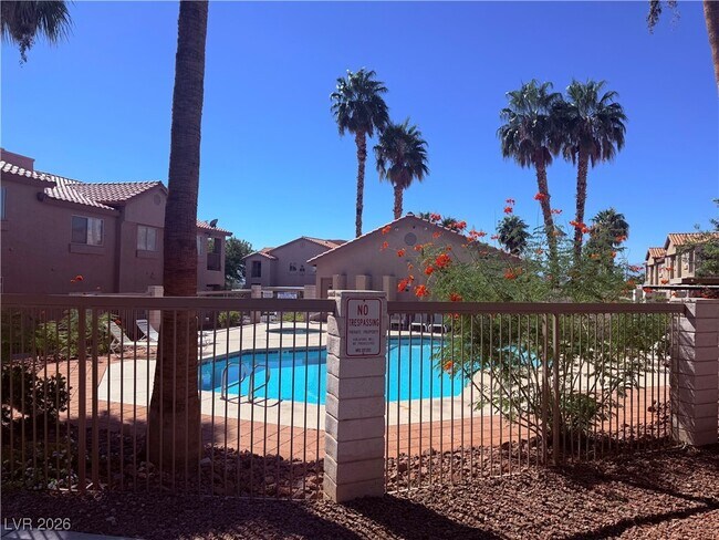 Photo - 2110 Los Feliz St Unidad 2055