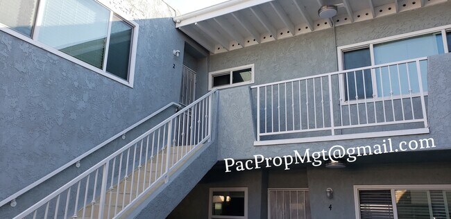 2121 W 157th St Unit 2