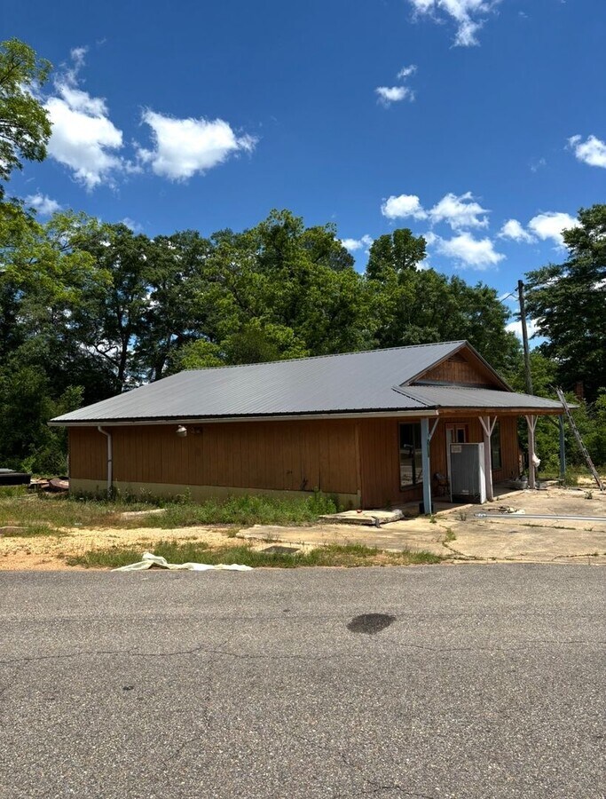 Photo - 2bd/1ba SPACIOUS CONVERTED LENOX GENERAL STORE
