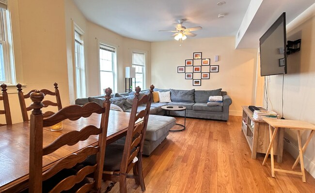 Photo - 74 Brooks St Unit 2