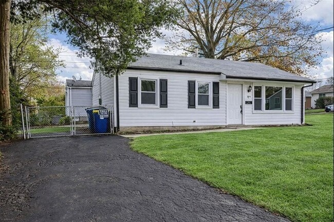 Building Photo - 3104 St Joachim Ln