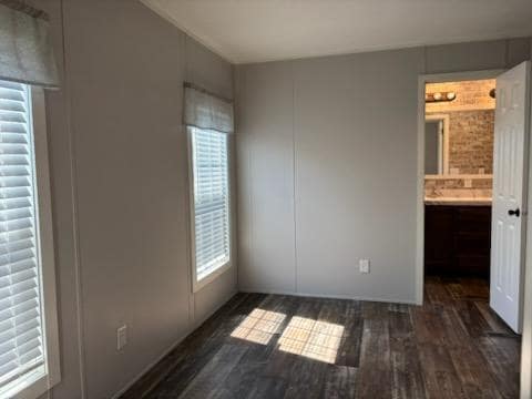 Photo - 7230 4th St N