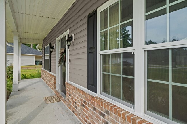 Photo - 118 E Clay St