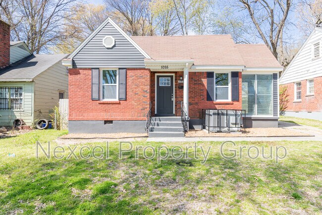 Building Photo - 1055 University St