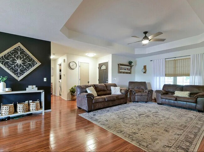 Photo - 516 Kendall St