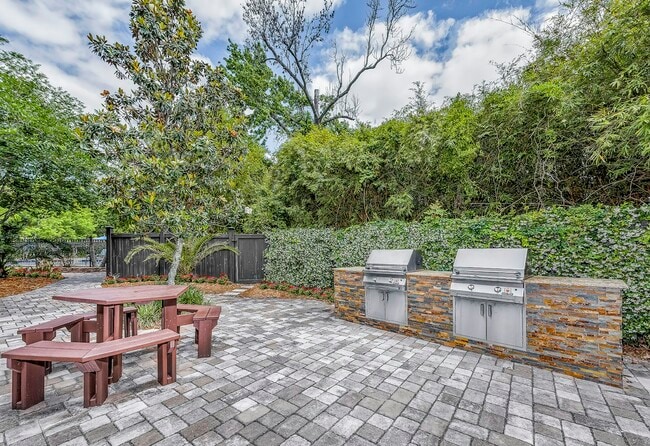 2144 Dunsford Terrace Unit 4
