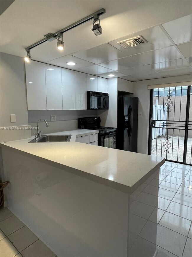 Photo - 1809 SW 107th Ave