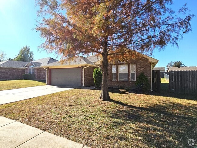 Building Photo - 205 N Eastgate Dr Rental
