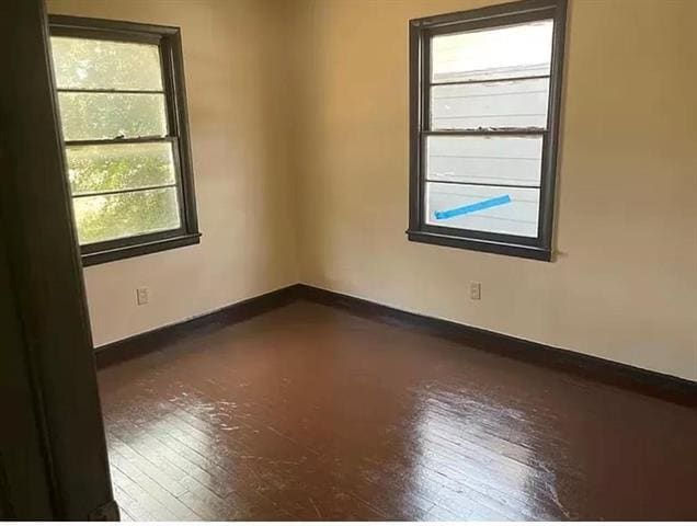 Photo - 910 Circle Dr