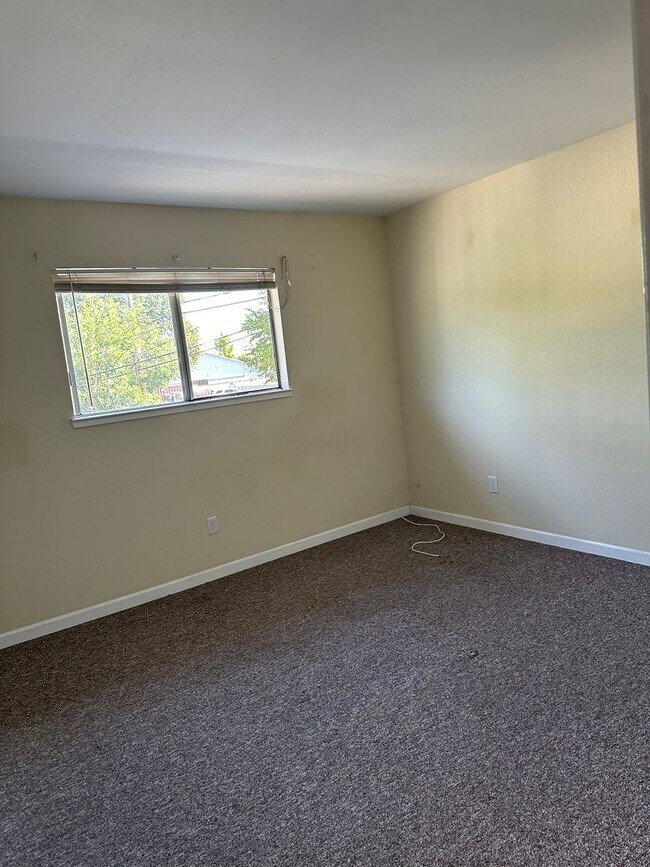 Photo - Vine st Unidad D