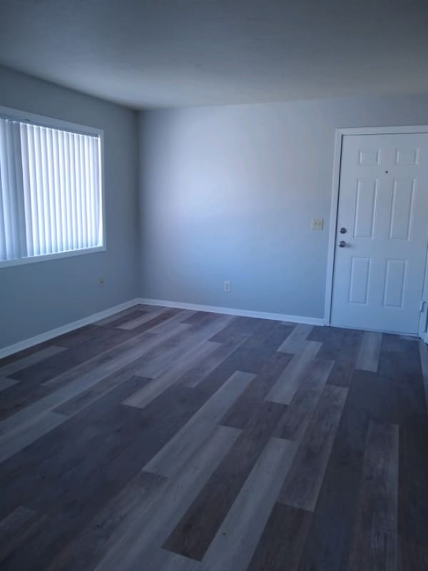 Photo - 4438 N 61st St Unidad #7