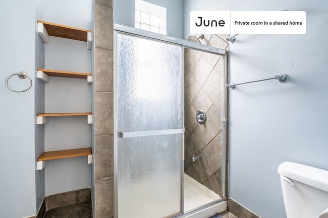 Photo - Room in Shared 3 bed/1 bath home Unidad C