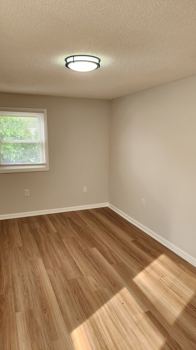 Photo - 43 Victor St Unit Room