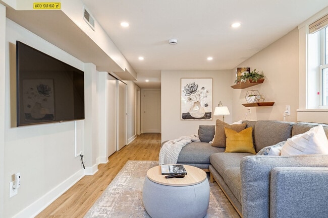 Photo - 1706 Warren Ave N Unidad ID1035890P